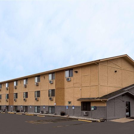 Super 8 By Wyndham Dubuque Μοτέλ Εξωτερικό φωτογραφία